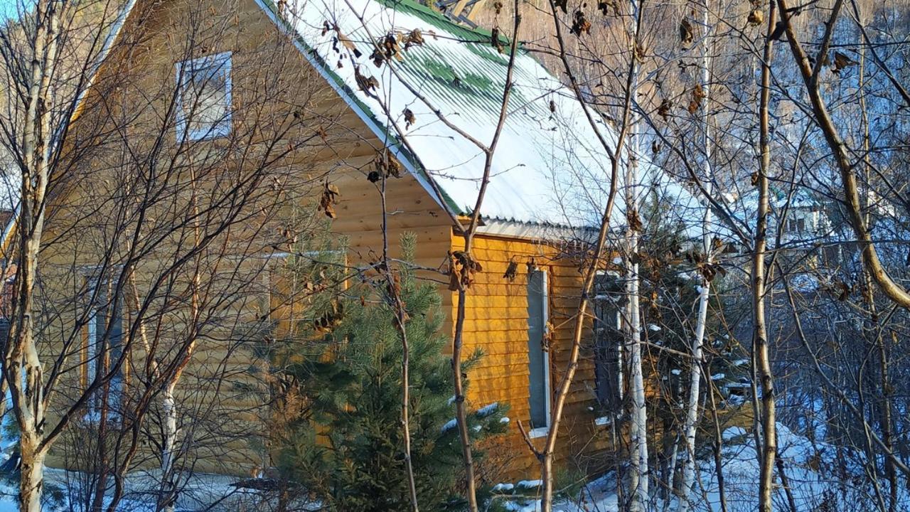 Hotel Obitayemiy Ostrov Listwjanka Exterior foto